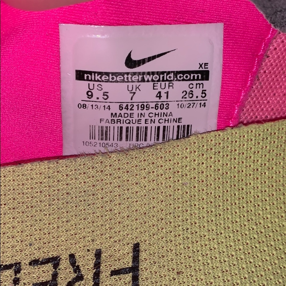 👟Nike Free 5.0 hot pink, size 9.5 shoes. SS1 - Picture 3 of 6